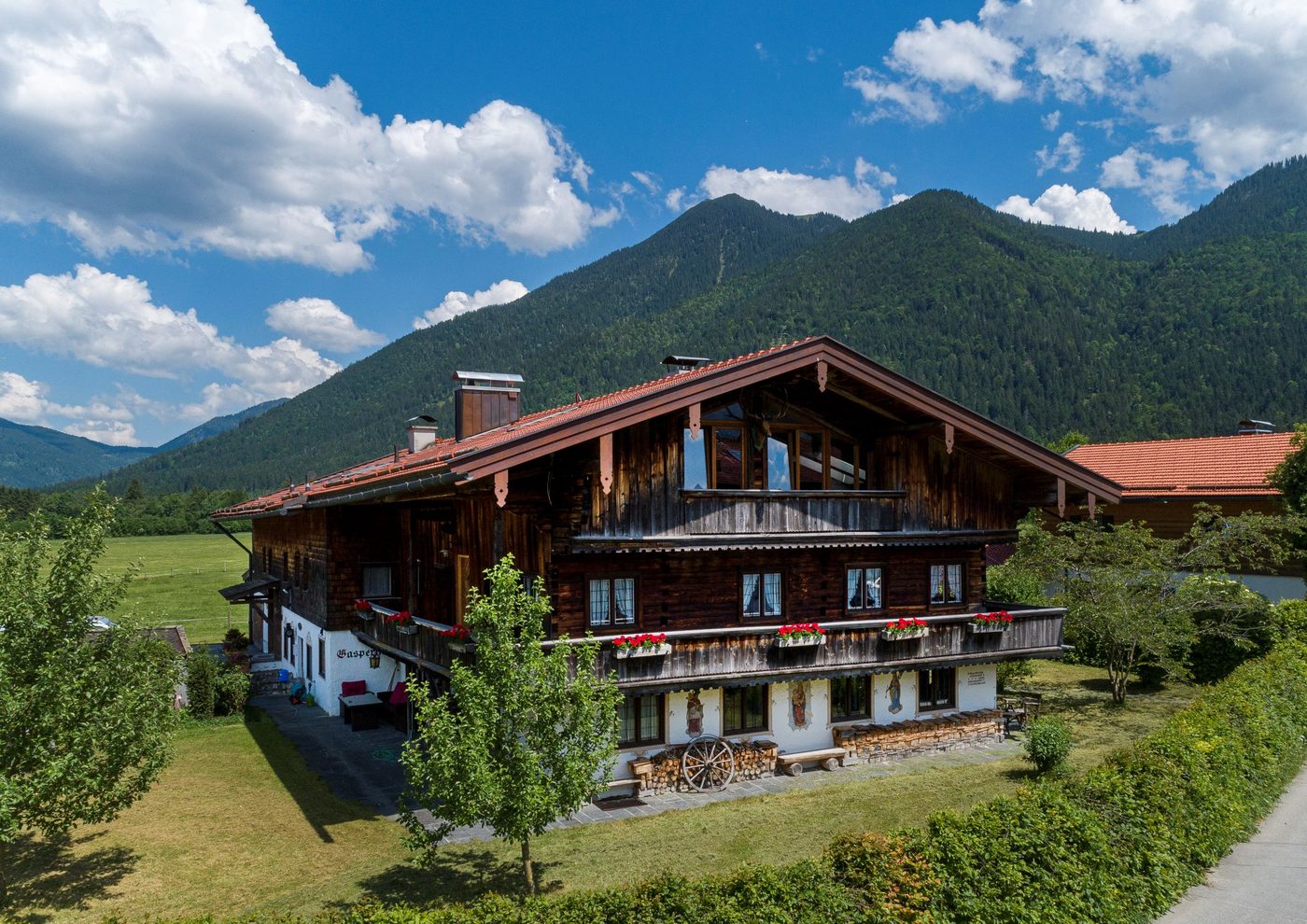 Der Gasperhof heute, Luftaufnahme von Nordwesten